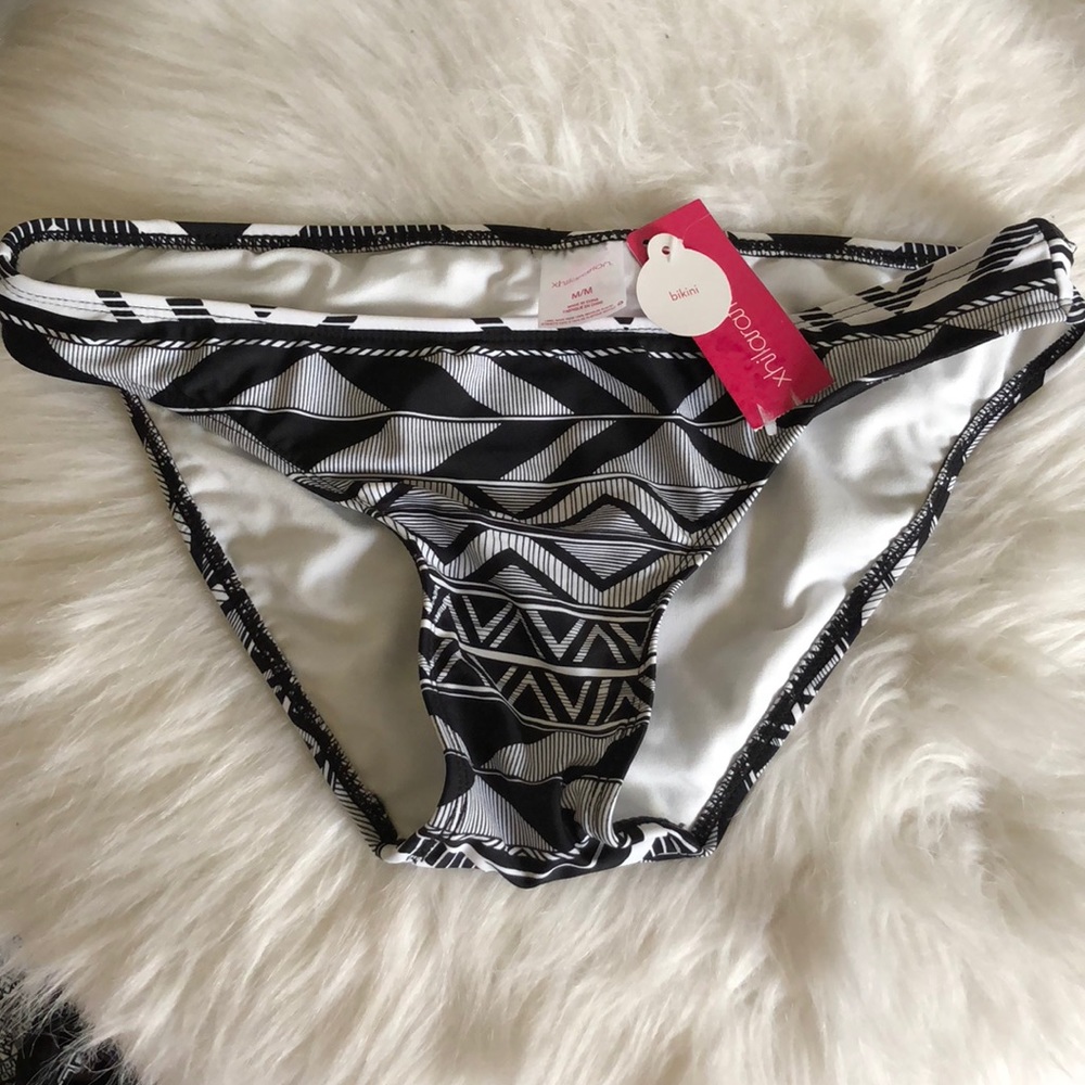 Xhiliration bikini bottom